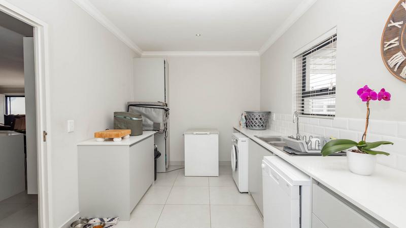 3 Bedroom Property for Sale in Sandy Point Western Cape